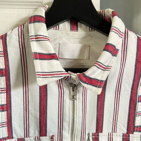 Off white shirt with red stripes and zipper - Picture 3 of 9